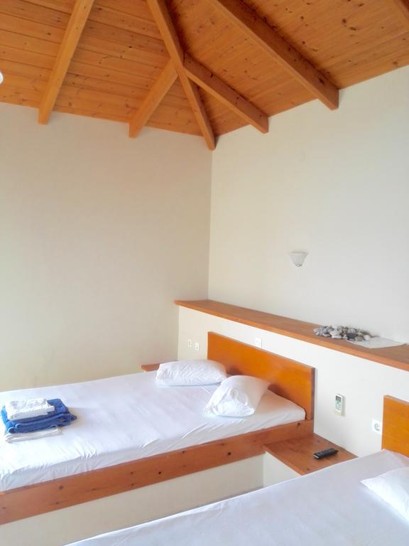 12 Gods Resort Pylos Room photo